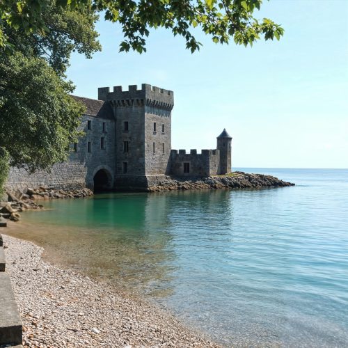 stunning-landscape-castle